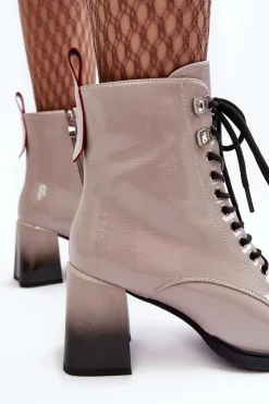 Damskie Damskie buty S.Barski Lakierowane Botki Na Słupku Sznurowane D&A MR870-06 Jasnoszare