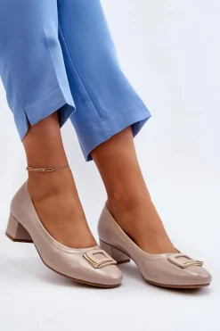 Damskie Buty damskie Vinceza Lakierowane Czółenka Na Klocku Z Ozdobą Beżowe Enollia