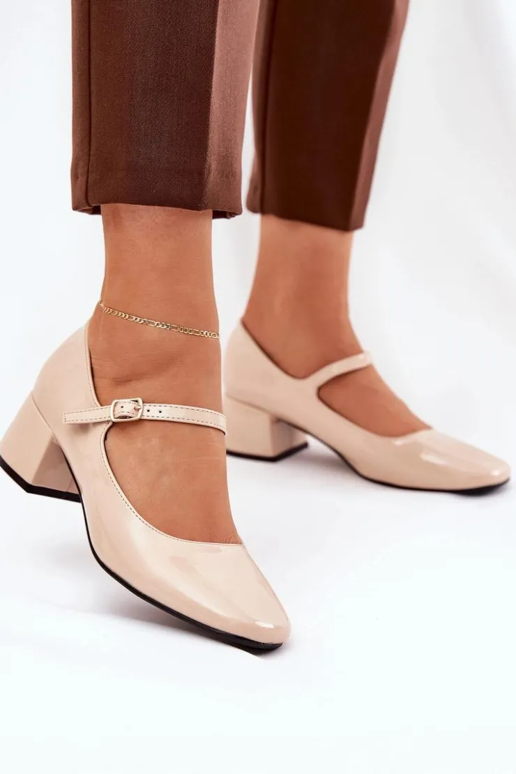 Outlet Boto Lakierowane Czółenka Z Paskiem I Sprzączką Beżowe Savilae