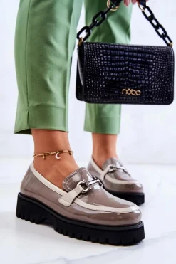 Online Damskie buty S.Barski Lakierowane Damskie Półbuty Loafery Beżowo-Białe Cassida