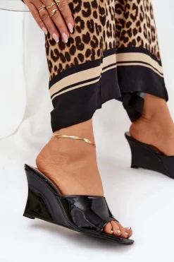 Discount Boto Lakierowane Klapki Damskie Na Koturnie Czarne Nelithin Czarny