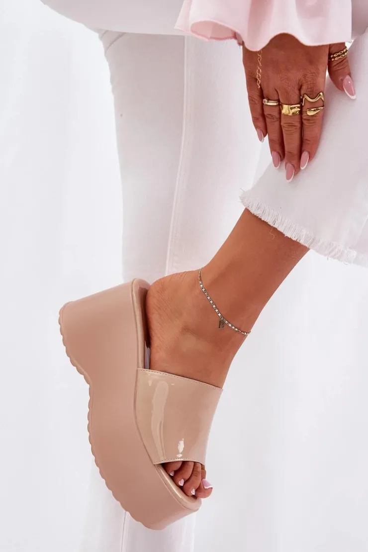 Boto Klapki Na Koturnie|Klapki Na Platformie*Lakierowane Klapki Damskie Na Platformie I Koturnie Beżowe Nellevia Beżowy