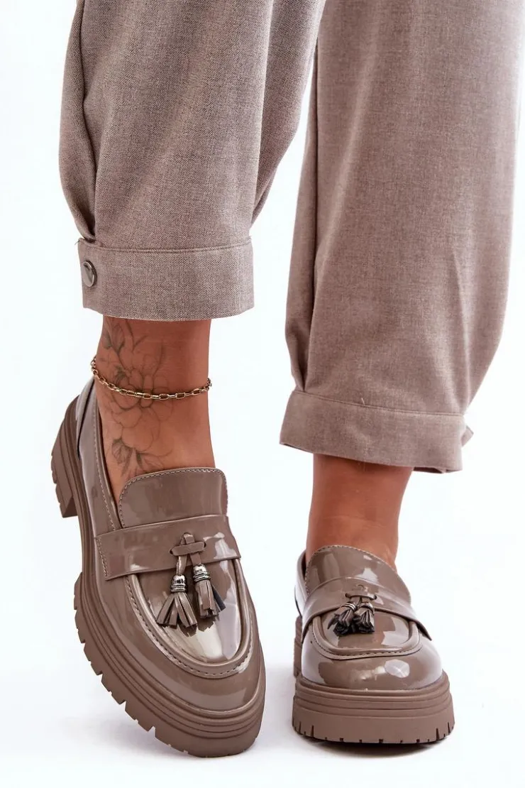 Online Boto Lakierowane Półbuty Loafersy Z Frędzlami Ciemnobeżowe Velenase