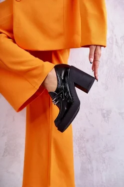 New Boto Lakierowane Półbuty Na Masywnym Słupku Czarne Lemar Jaime Czarny