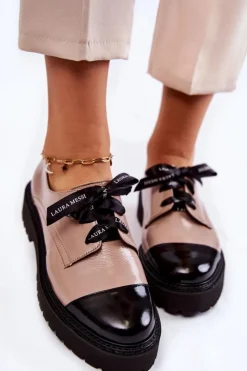 Discount Laura Messi Lakierowane Półbuty Wiązane 2441 Beżowe