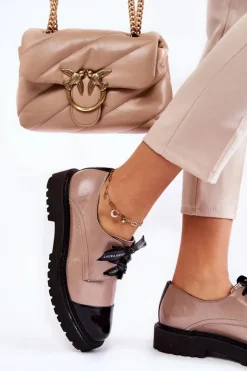 Discount Laura Messi Lakierowane Półbuty Wiązane 2441 Beżowe