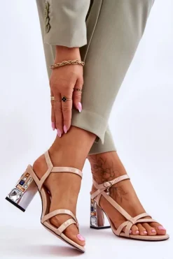 Damskie Damskie buty S.Barski Lakierowane Sandałki Na Ozdobnym Słupku D&A CR-232 Beżowe