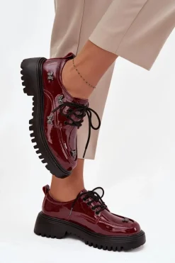Discount Artiker Lakierowane Skórzane Półbuty Damskie Z Przypinkami 57C0336 Bordowe Czerwony