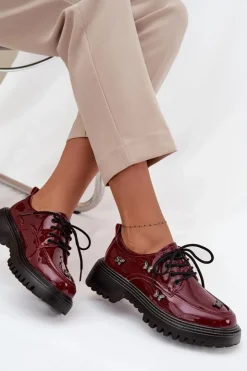 Discount Artiker Lakierowane Skórzane Półbuty Damskie Z Przypinkami 57C0336 Bordowe Czerwony