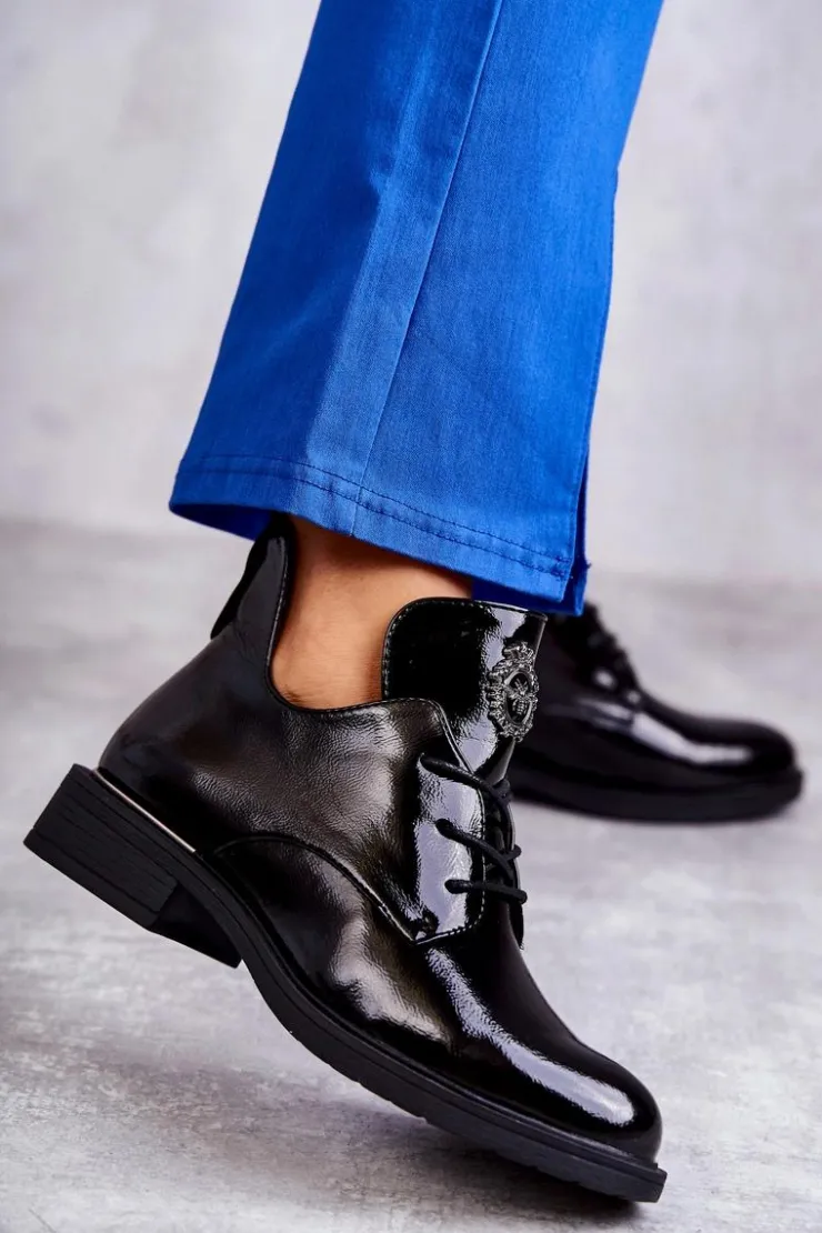 Hot Buty damskie Vinceza Lakierowane Sznurowane Botki Z Wycięciami Czarne Fabiana