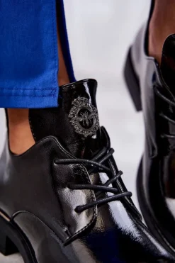 Hot Buty damskie Vinceza Lakierowane Sznurowane Botki Z Wycięciami Czarne Fabiana