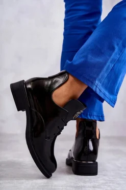 Hot Buty damskie Vinceza Lakierowane Sznurowane Botki Z Wycięciami Czarne Fabiana