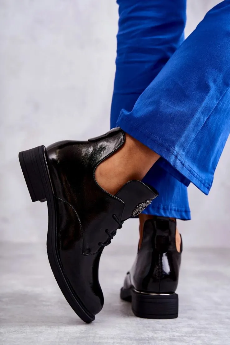 Hot Buty damskie Vinceza Lakierowane Sznurowane Botki Z Wycięciami Czarne Fabiana