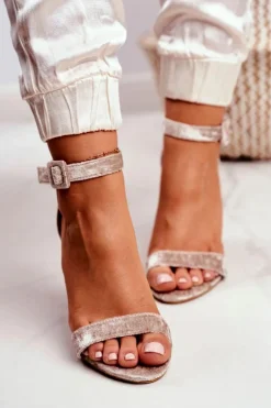 Boto Sandały Na Obcasie*Lu Boo Sandałki Welurowe Beżowe Na Słupku Catherine