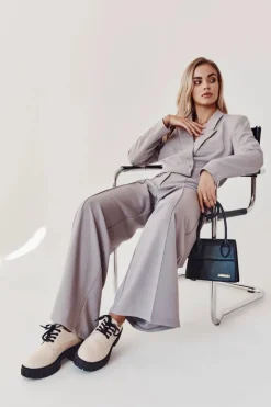 Boto Półbuty Lakierowane*Modne Skórzane Półbuty La.Fi 210013BE-PU Beżowe