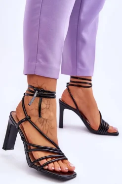 Clearance Boto Modne Wiązane Sandały Na Obcasie Czarne Tessoro