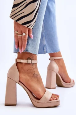 Outlet Boto Modne Zamszowe Sandałki Na Kwadratowym Obcasie Beżowe Merila Beżowy