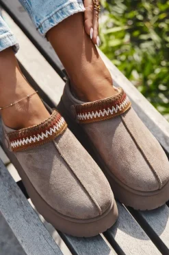 New Boto Śniegowce Damskie Niskie Z Ruchomym Paskiem I Haftem Na Platformie Ciemnobeżowe Lyrisse Beżowy