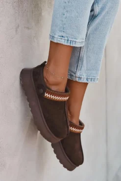 Damskie Boto Śniegowce Damskie Niskie Z Ruchomym Paskiem I Haftem Na Platformie Czekoladowe Lyrisse