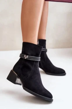 Damskie Damskie buty S.Barski Ocieplane Botki Damskie Na Niskim Obcasie Z Ozdobnymi Paskami D&A MR880-027 Czarne