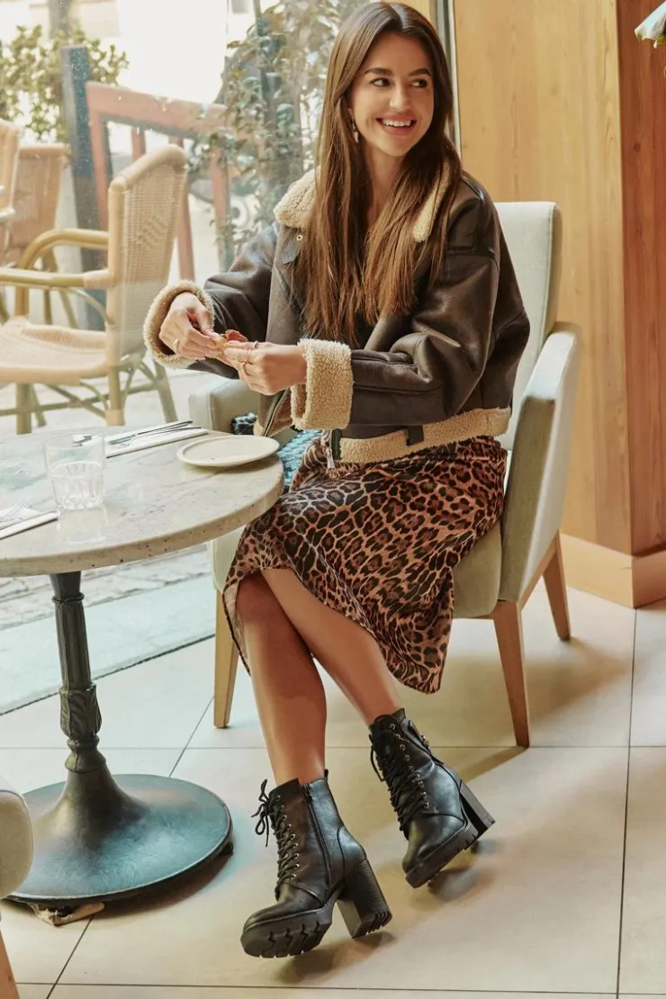 Boto Botki Ocieplane|Botki Na Obcasie*Ocieplane Botki Na Słupku Ze Złotym Detalem Czarne Ivarisse Czarny