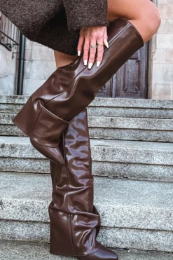 Damskie Boto Ocieplane Kozaki Damskie Z Wywiniętą Cholewką Na Słupku Czekoladowe Elivira