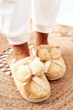 Damskie Boto Papcie Futrzane Z Pomponami Żółte Pamppy