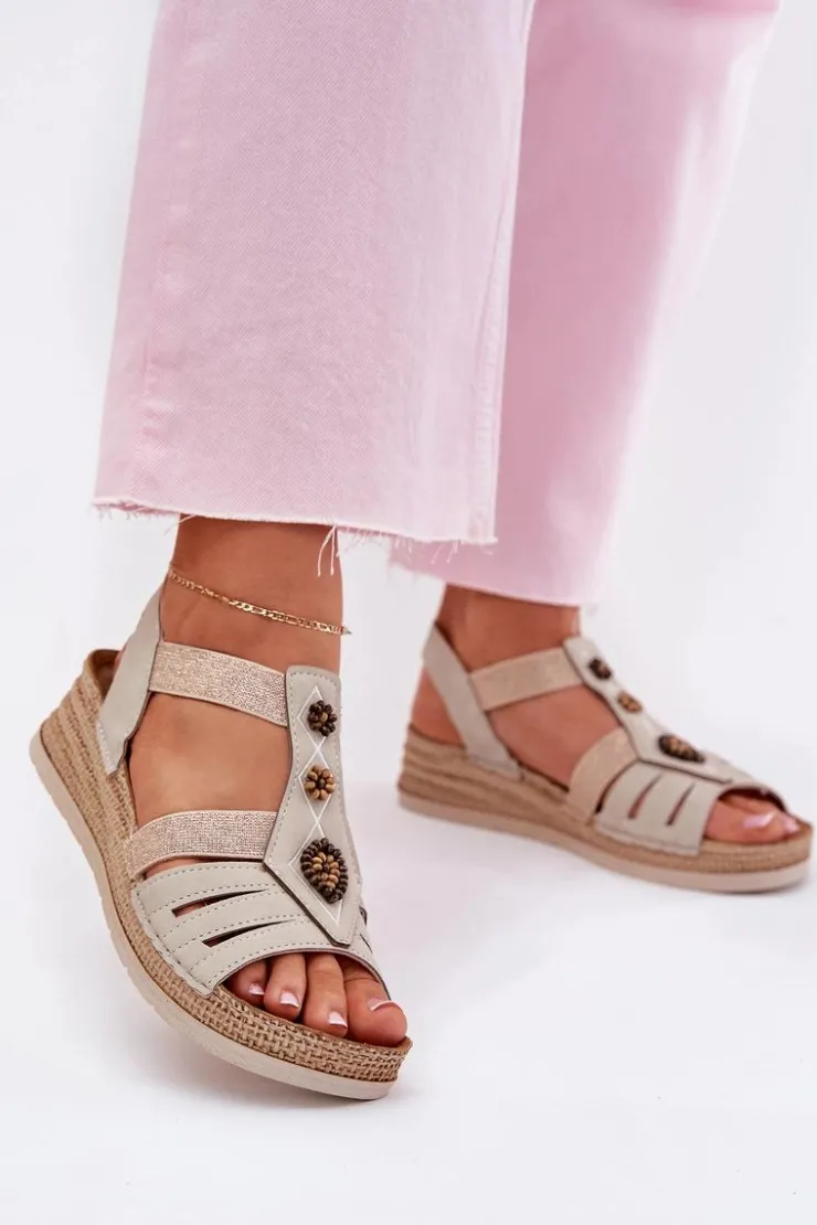 Damskie INBLU Sandały Damskie Na Koturnie Z Ozdobami RV000015 Jasnobeżowe