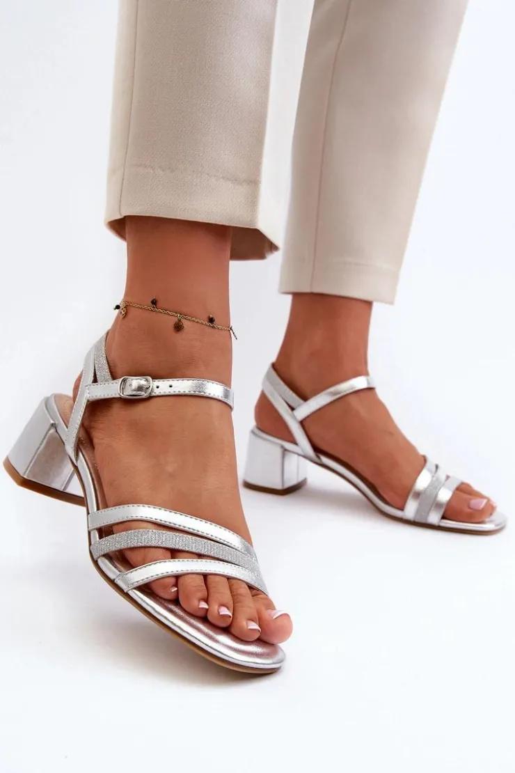 Buty Sergio Leone Sandały Na Obcasie*Sandały Damskie Na Niskim Obcasie Z Eko Skóry Sergio Leone SK046 Srebrne Srebrny