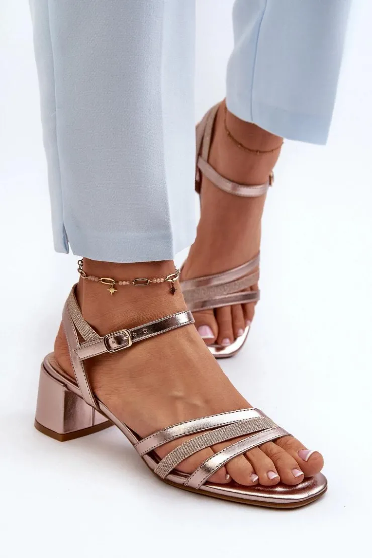 Buty Sergio Leone Sandały Damskie Na Niskim Obcasie Z Eko Skóry Sergio Leone SK046 Różowe Złoto Złoty