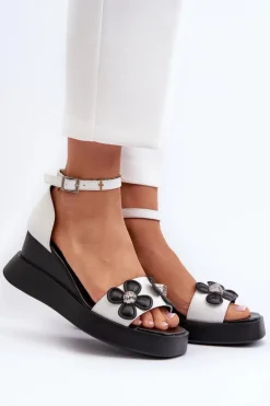 Outlet Boto Sandały Damskie Na Platformie I Koturnie Z Kwiatami Białe Foviana Biały