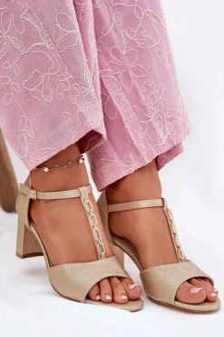 Damskie Evento Sandały Damskie Na Słupku Z Ozdobnym Paskiem Eko Skóra Złote Triavera