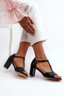 Evento Sandały Damskie Na Słupku Z Ozdobnym Paskiem Eko Skóra Czarne Triavera Czarny