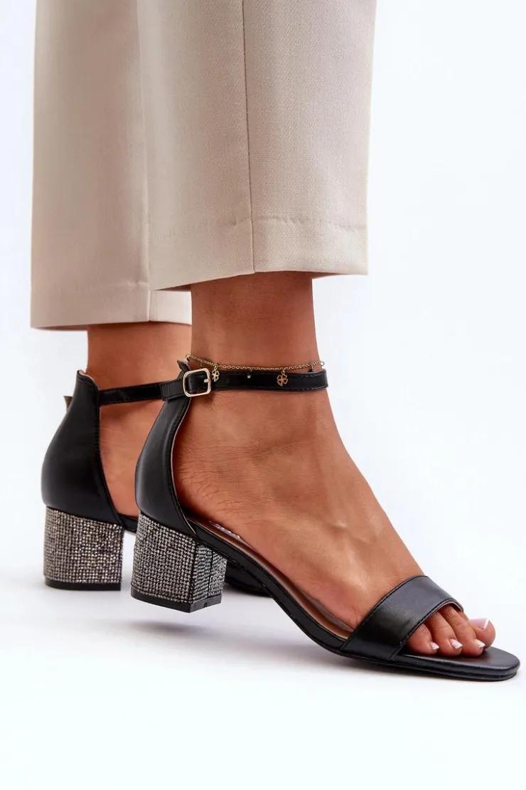 Damskie Boto Sandały Damskie Z Eko Skóry Na Zdobionym Obcasie Czarne Wiatalia