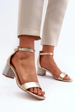 Damskie Boto Sandały Damskie Z Eko Skóry Na Zdobionym Obcasie Złote Wiatalia