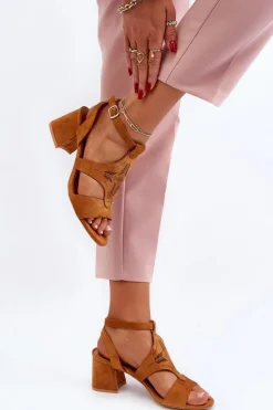 Sale Boto Sandały Na Niskim Obcasie Camel Eleriva Brązowy