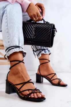 Boto Sandały Na Obcasie Wiązane Czarne Meghan