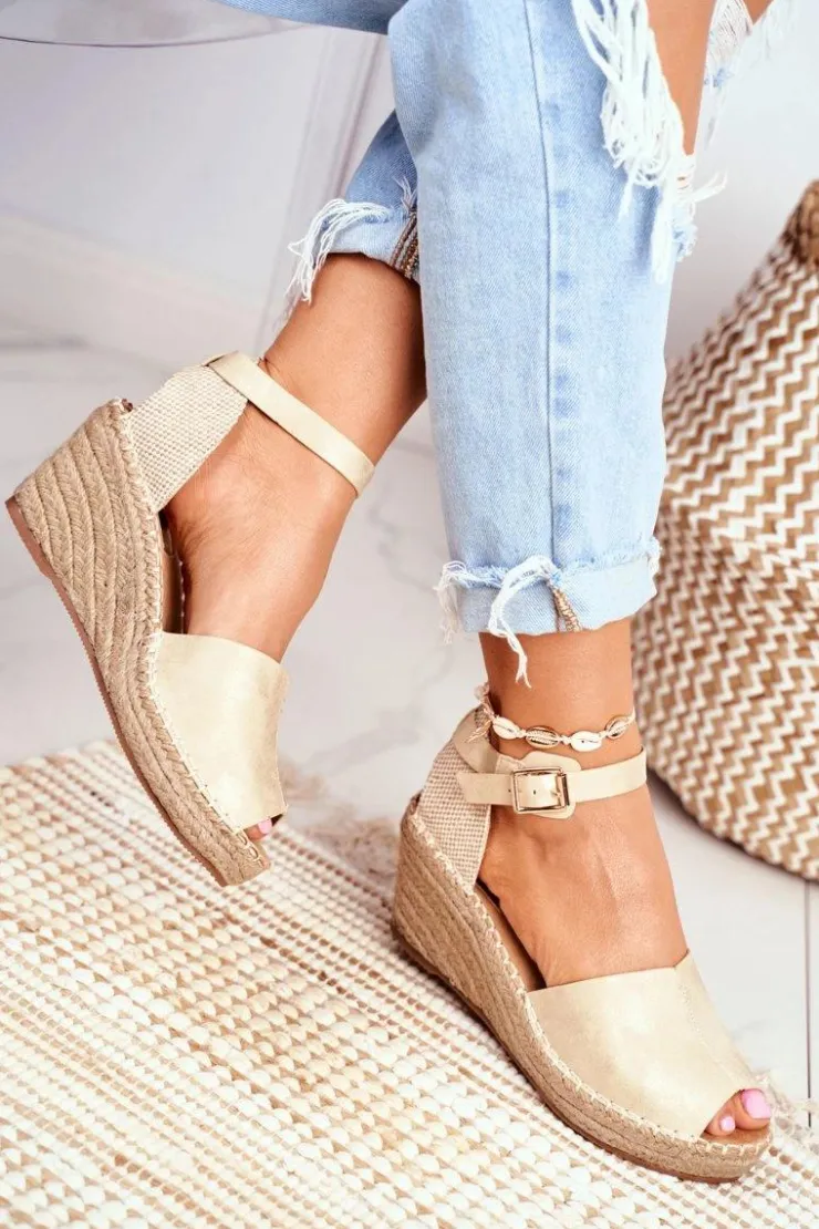 Damskie Evento Sandały Na Plecionej Koturnie Złote Maritta