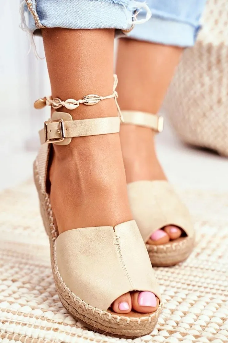 Damskie Evento Sandały Na Plecionej Koturnie Złote Maritta