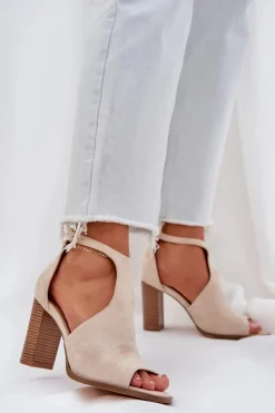 Damskie Boto Sandały Na Słupku Z Eko Zamszu Jasnobeżowe Lanadriena