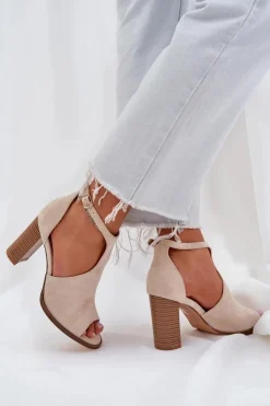 Damskie Boto Sandały Na Słupku Z Eko Zamszu Jasnobeżowe Lanadriena