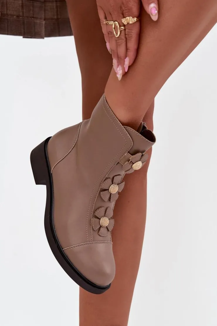 Outlet Boto Skórzane Botki Damskie Z Ozdobnymi Kwiatkami Ocieplane Beżowe Belverine Beżowy