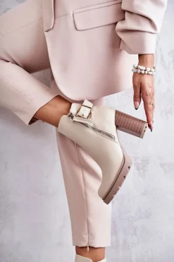 Hot Boto Skórzane Botki Na Obcasie Z Ozdobnym Zamkiem Beżowe Rosita