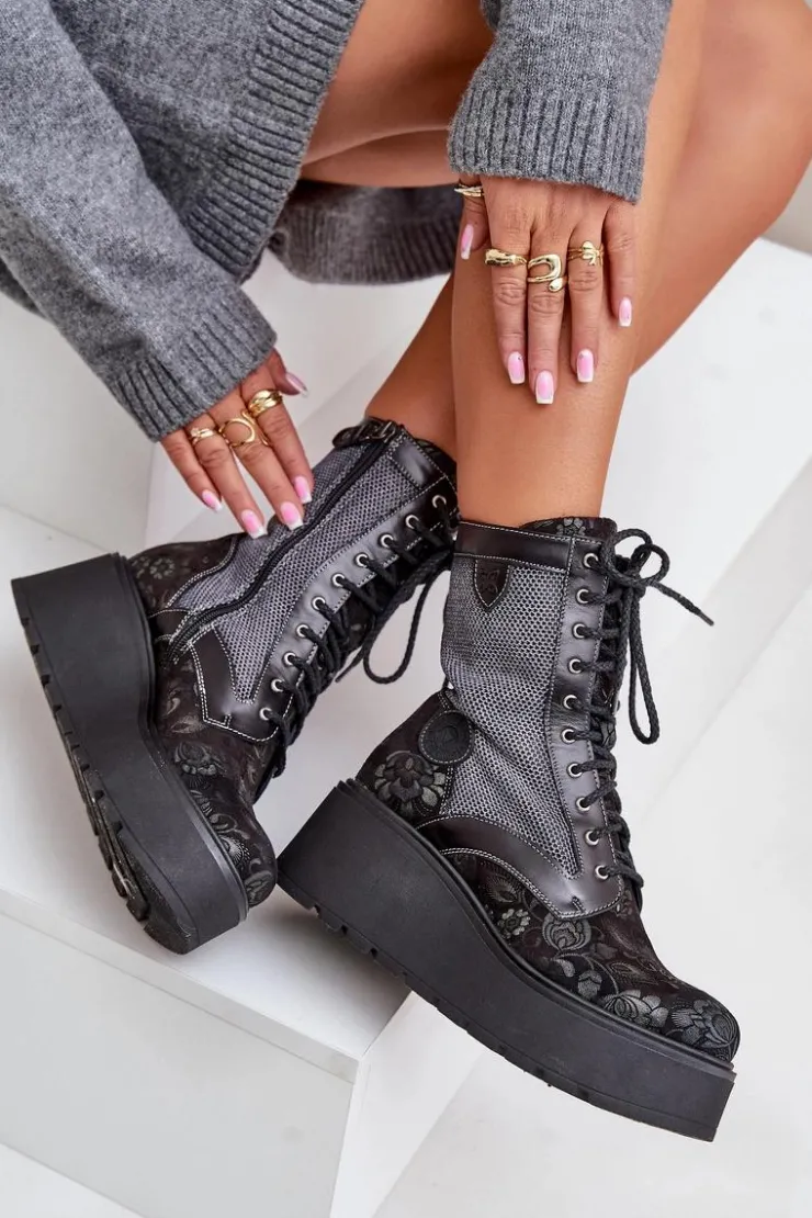 Damskie Maciejka Skórzane Botki Na Platformie I Koturnie Z Wzorzystą Cholewką 06720-01 Czarne