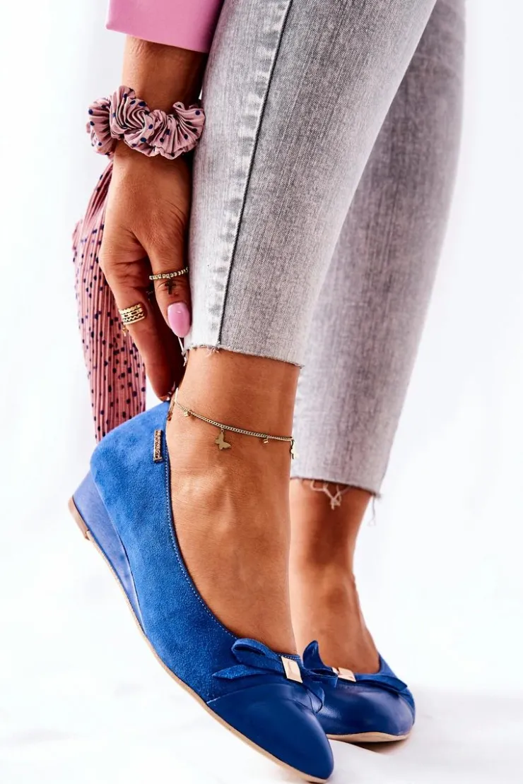 Outlet Monnari Skórzane Czółenka Na Koturnie 0590-M12 Niebieskie