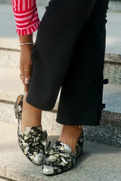 Damskie Maciejka Skórzane Czółenka W Kwiaty Z Kokardą N6539-44 Czarne