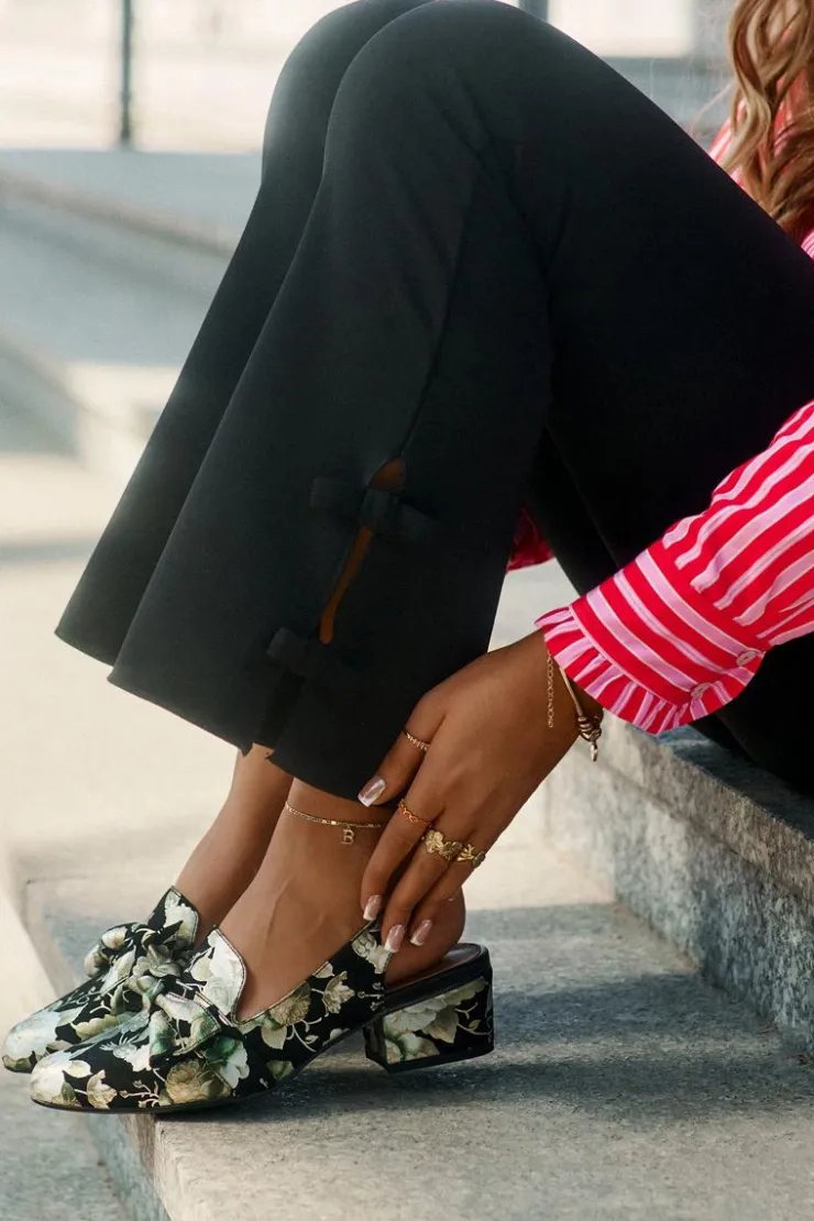 Damskie Maciejka Skórzane Czółenka W Kwiaty Z Kokardą N6539-44 Czarne