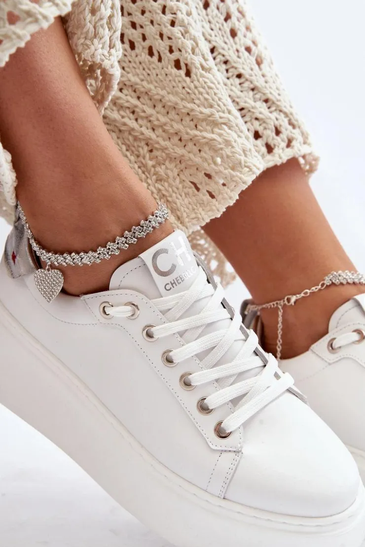 CheBello Buty Sportowe Na Platformie*Skórzane Damskie Sneakersy Z Bransoletą 4406 Białe