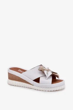 Artiker Skórzane Klapki Damskie Na Koturnie Z Ozdobnym Kwiatem 52C0537 Białe Biały