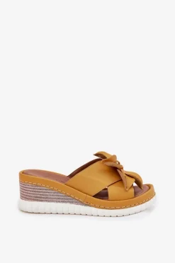 Damskie Artiker Skórzane Klapki Damskie Na Koturnie Z Ozdobnym Kwiatem 52C0504 Żółte